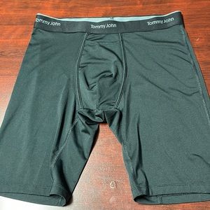 Tommy John‘s men’s underwear size medium black with Gray trim Design go anywhere